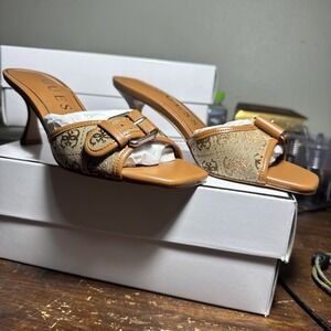 Woman's Sandals Guess Dista Sandal 5M